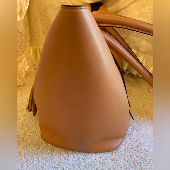 LONDON FOG AUTHENTIC PURSE - Picture 4 of 13